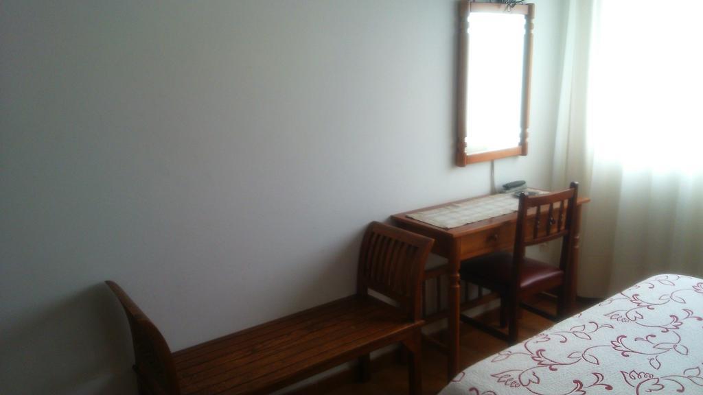 Pensión Vázquez Vimianzo Habitación foto